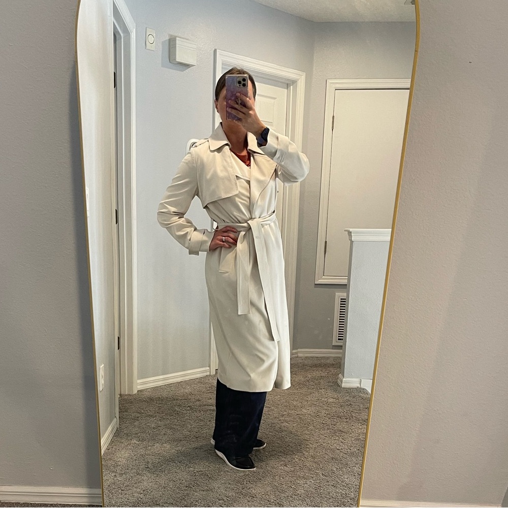 NWT Banana Republic trench coat size medium